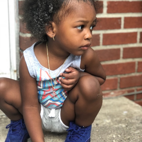 Meet your Posher, Airie - Picture 5 of 5